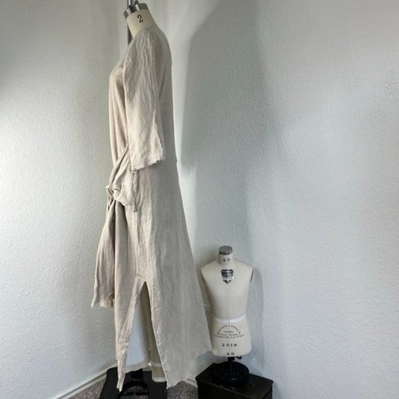 Miranda Bennett Knot Midi Dress - Picture 5 of 7